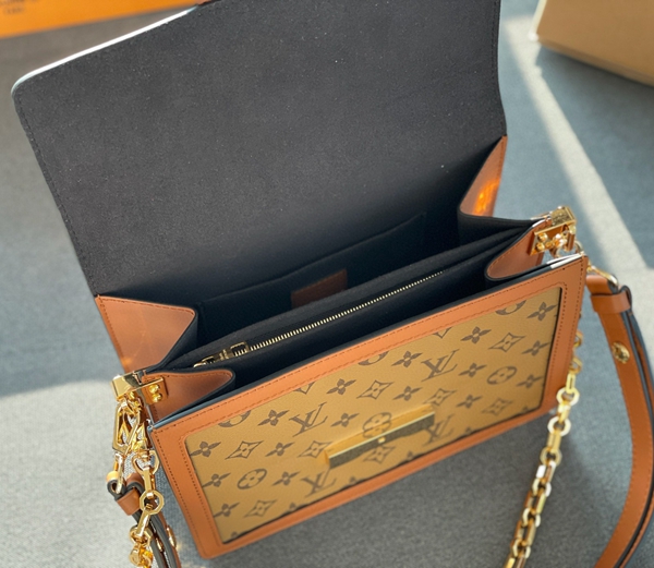 ルイヴィトンバッグ着用イメージ